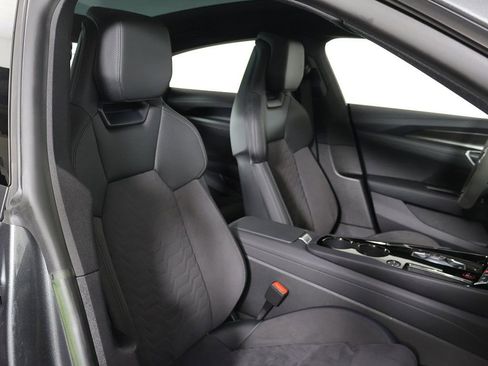 Used 2023 Audi e-tron GT Prestige w/ Prestige Package image 29