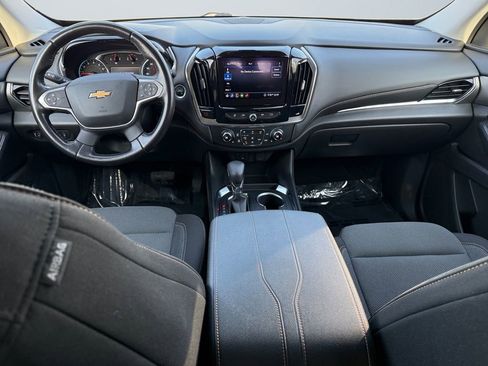 Used 2021 Chevrolet Traverse LT image 10