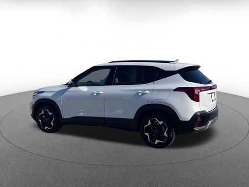 Used 2025 Kia Seltos S image 10