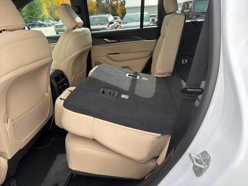 New 2025 Jeep Grand Cherokee Limited w/ Trailer Tow Package image 25