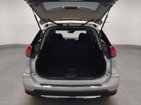 Used 2019 Nissan Rogue S w/ Special Edition Package FWD image 29