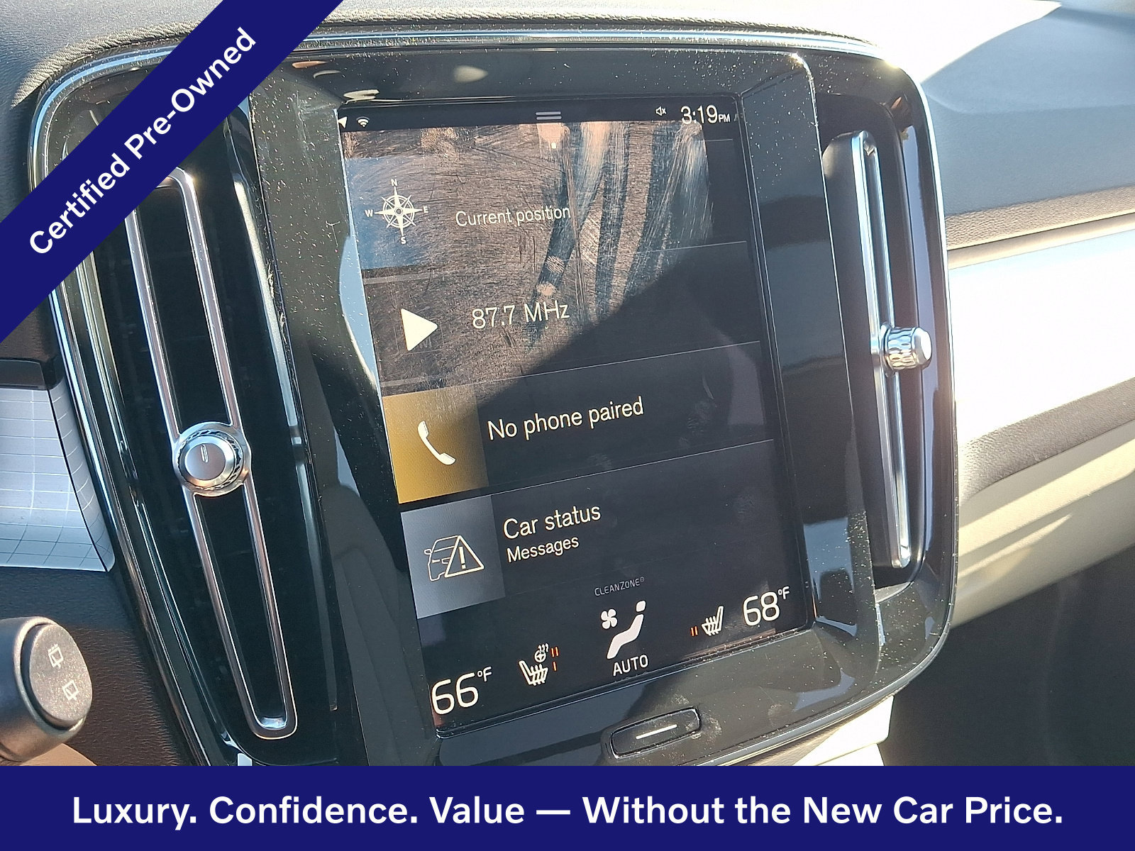 Certified 2022 Volvo XC40 T5 Momentum w/ Premium Package AWD/4WD image 18