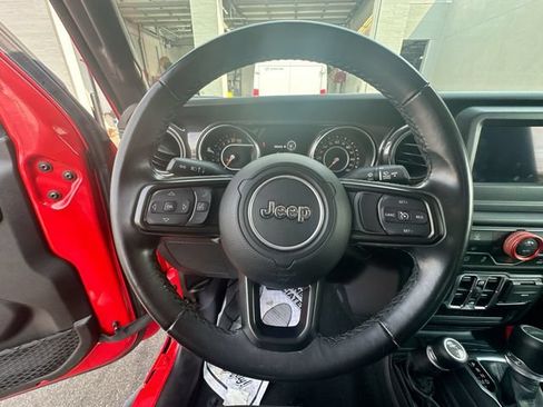 Used 2022 Jeep Gladiator Sport AWD/4WD image 16