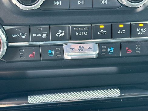 Certified 2023 Ford F150 Raptor w/ Raptor Carbon Fiber Package AWD/4WD image 21