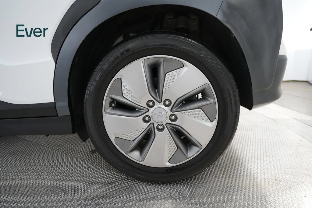 Used 2021 Hyundai Kona SEL FWD image 21