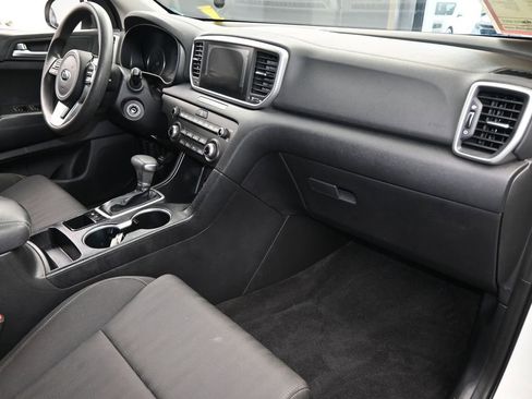 Used 2020 Kia Sportage LX image 39