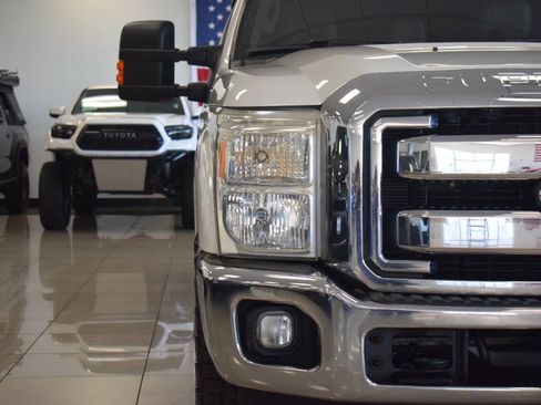 Used 2011 Ford F250 Lariat w/ Lariat Interior Pkg RWD image 10