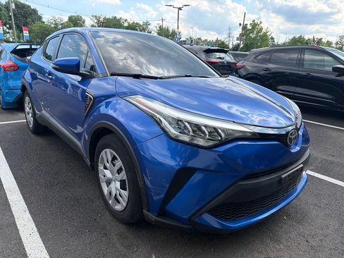 Used 2020 Toyota C-HR LE FWD image 1