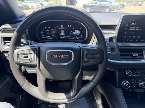 Used 2023 GMC Yukon AT4 w/ AT4 Premium Package AWD/4WD image 10
