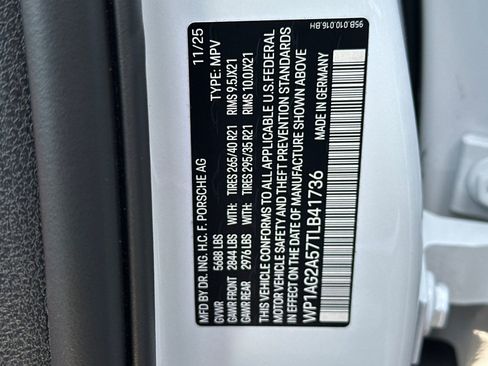 Used 2026 Porsche Macan S AWD/4WD image 29