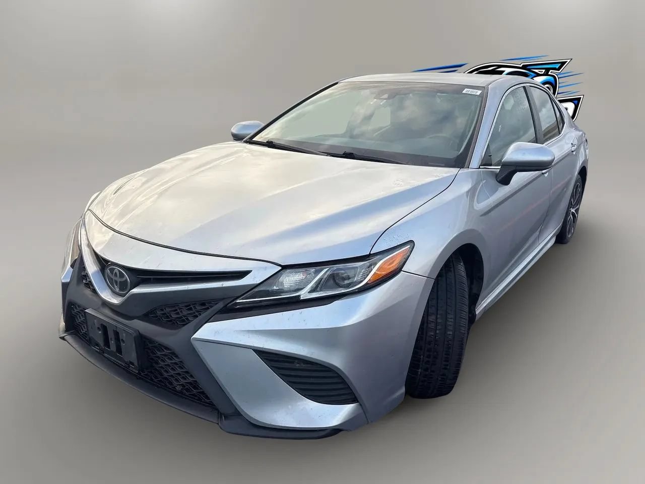 Used 2018 Toyota Camry SE FWD image 3