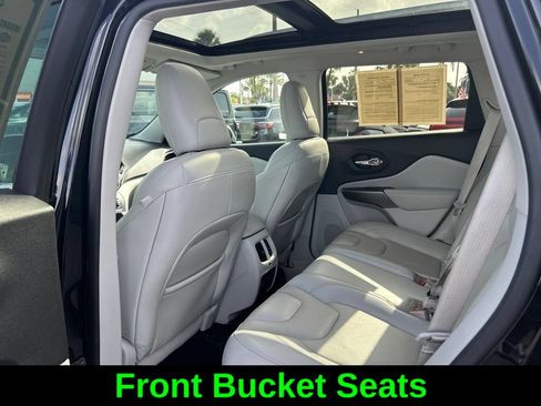 Certified 2021 Jeep Cherokee Latitude Lux w/ Sun & Sound Group FWD image 34