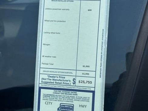 New 2025 Nissan Kicks Play S image 10