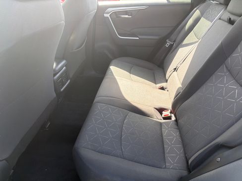 Used 2024 Toyota RAV4 XLE FWD image 11
