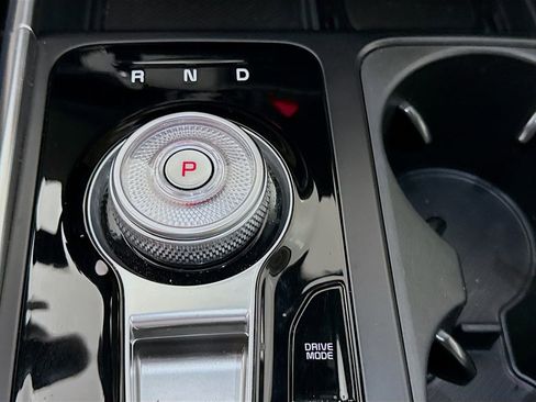 Used 2026 Kia Carnival SX Prestige FWD image 11