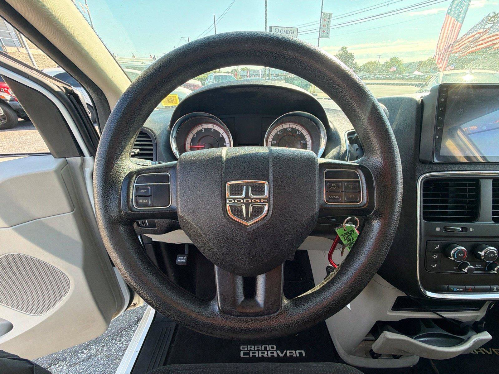 Used 2017 Dodge Grand Caravan SE w/ Power Window Group FWD image 26