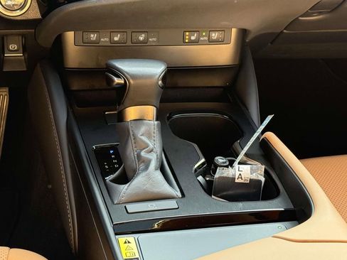 Used 2024 Lexus ES 250 w/ Premium Package image 18