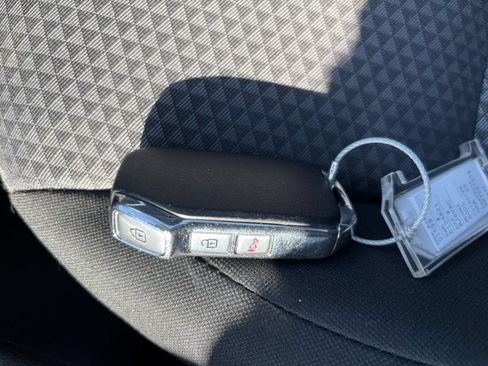 Used 2025 Kia Soul LX w/ LX Technology Package FWD image 18