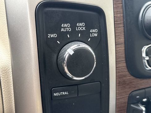 Used 2013 RAM 1500 Laramie w/ Convenience Group AWD/4WD image 35