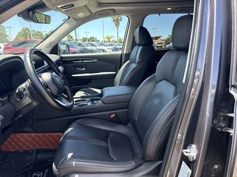 Certified 2024 Honda Pilot Touring image 13