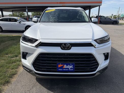 Used 2025 Toyota Grand Highlander AWD image 9