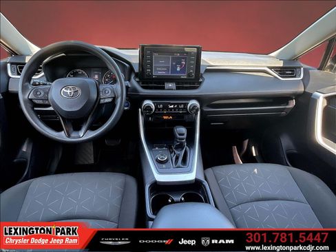 Used 2021 Toyota RAV4 XLE w/ Convenience Package AWD/4WD image 7