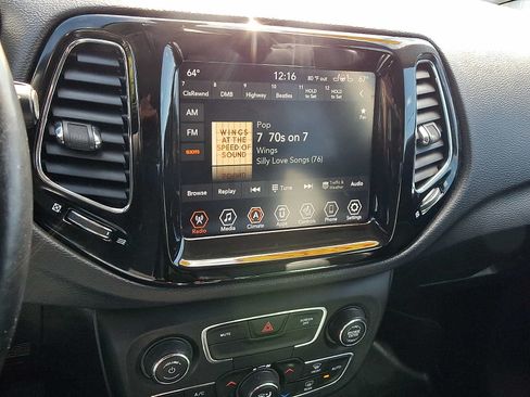 Used 2020 Jeep Compass Limited AWD/4WD image 17