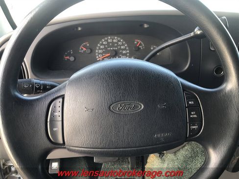 Used 1997 Ford E-250 and Econoline 250 Heavy-Duty Extended RWD image 11