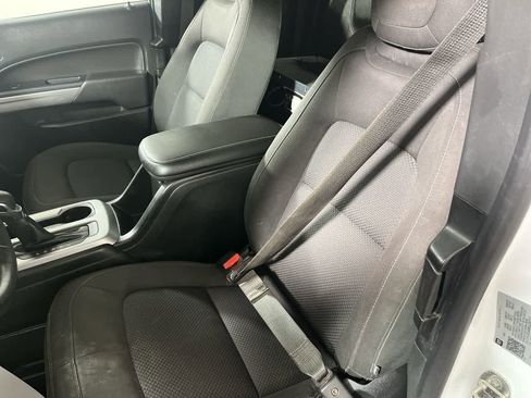 Used 2022 Chevrolet Colorado LT w/ Fleet Safety Package image 15