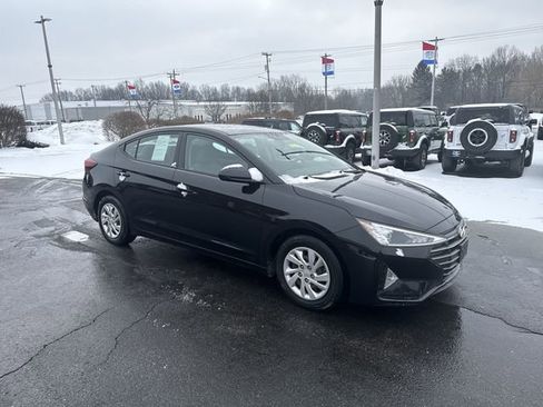 Used 2019 Hyundai Elantra SE w/ Cargo Package image 11