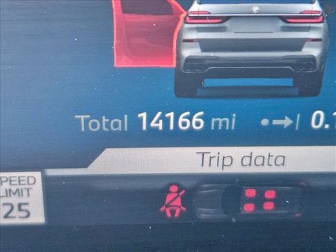 Used 2024 BMW X7 M60i w/ Executive Package image 10