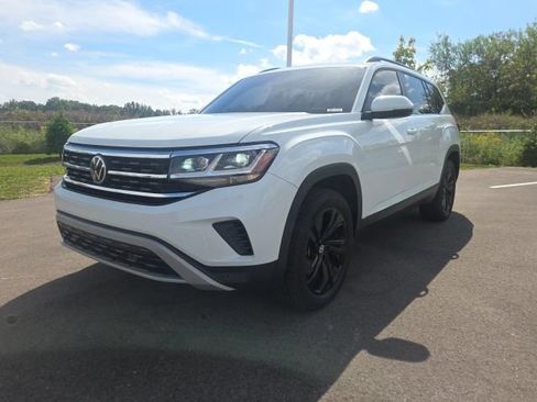 Used 2022 Volkswagen Atlas SE AWD/4WD image 2