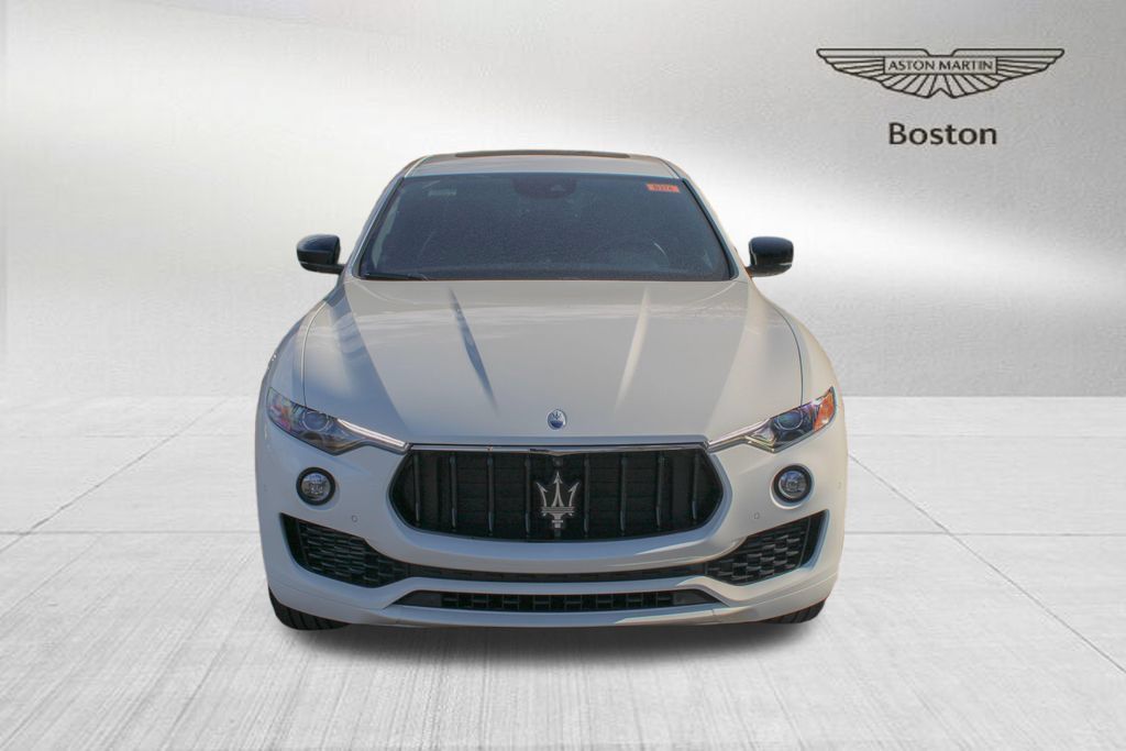 Used 2024 Maserati Levante GT Ultima AWD/4WD image 4