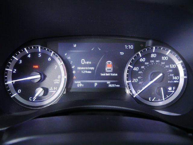 Used 2022 Toyota Highlander XLE AWD/4WD image 27
