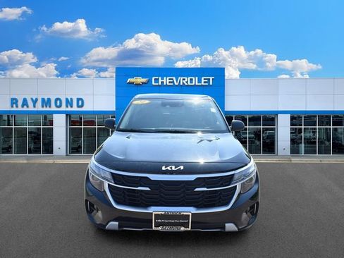 Used 2024 Kia Seltos LX AWD/4WD image 8