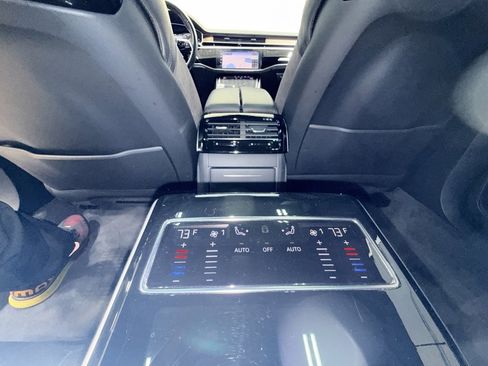 Used 2020 Audi A8 L 4.0T image 26