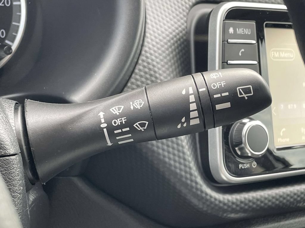 Used 2024 Nissan Kicks S FWD image 13