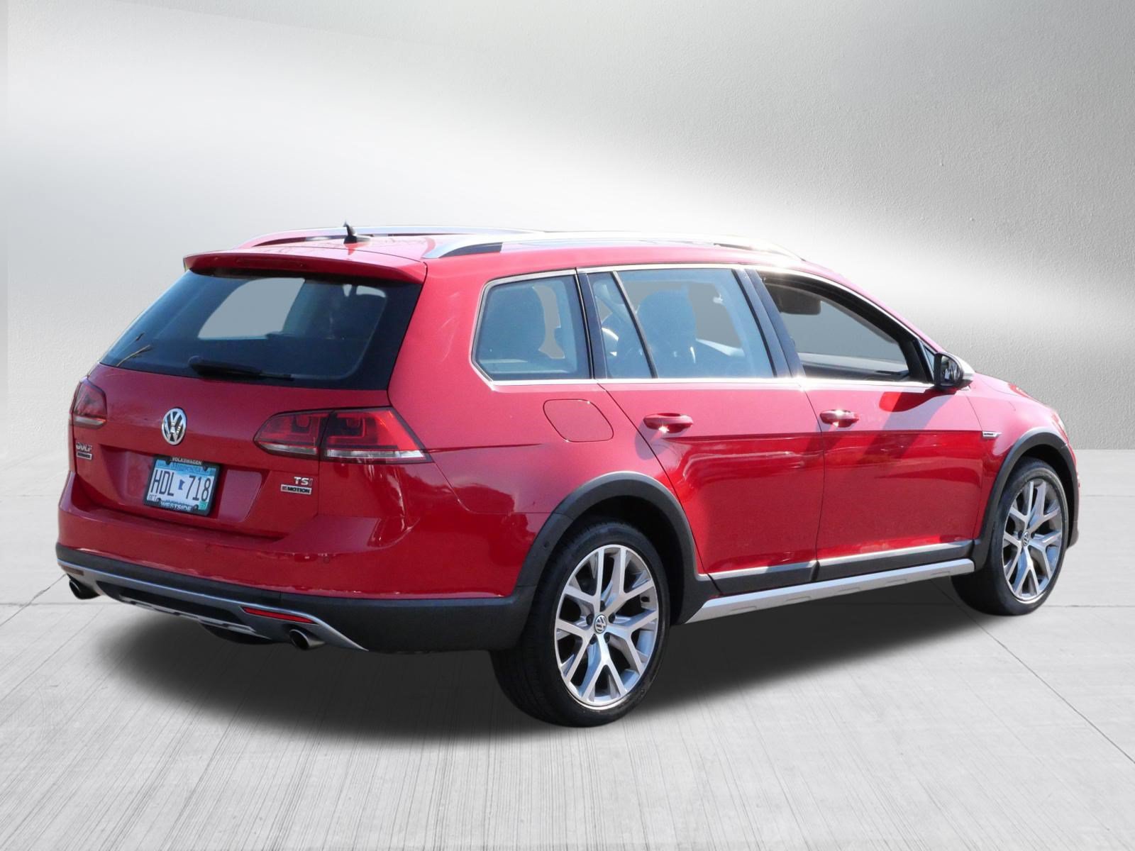 Used 2017 Volkswagen Golf Alltrack SEL AWD/4WD image 7