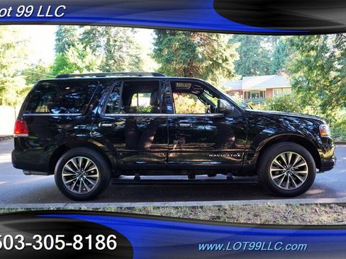 Used 2017 Lincoln Navigator Select AWD/4WD image 8