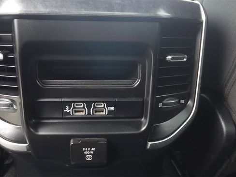 Used 2019 RAM 1500 Big Horn image 26