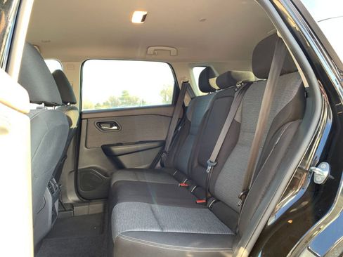 Used 2023 Nissan Rogue SV image 25