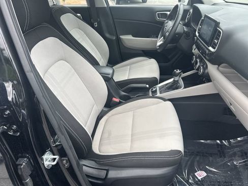 Certified 2025 Hyundai Venue SEL FWD image 14
