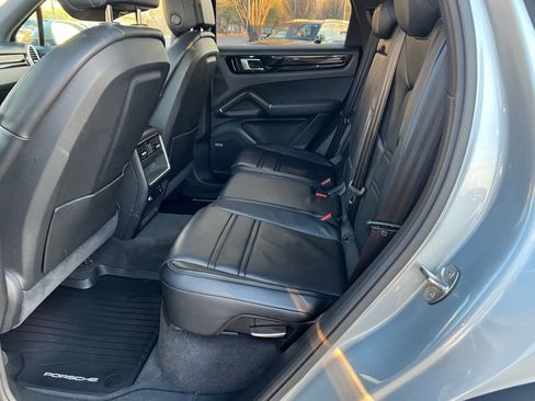 Used 2020 Porsche Cayenne S AWD/4WD image 26