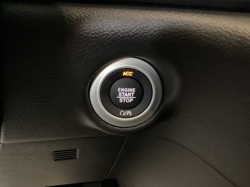 New 2027 Chrysler Pacifica Select AWD/4WD image 26