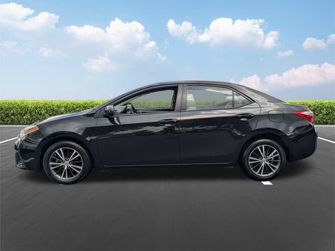 Used 2016 Toyota Corolla LE w/ Driver Convenience Package FWD image 8