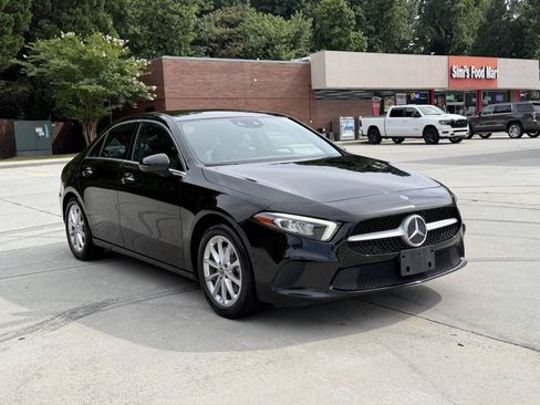 Used 2019 Mercedes-Benz A 220 4MATIC image 3