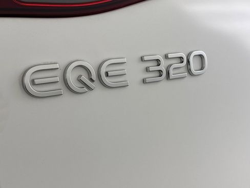 New 2026 Mercedes-Benz EQE 320 4MATIC SUV image 8
