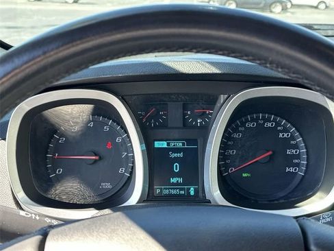 Used 2017 Chevrolet Equinox LT w/ Convenience Package image 11