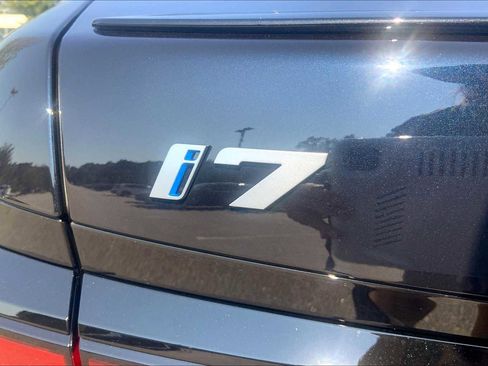 Used 2026 BMW i7 eDrive50 w/ Executive Package image 15