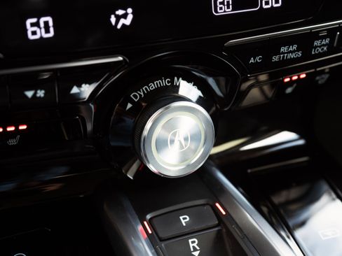 Used 2023 Acura MDX SH-AWD w/ Technology Package image 37